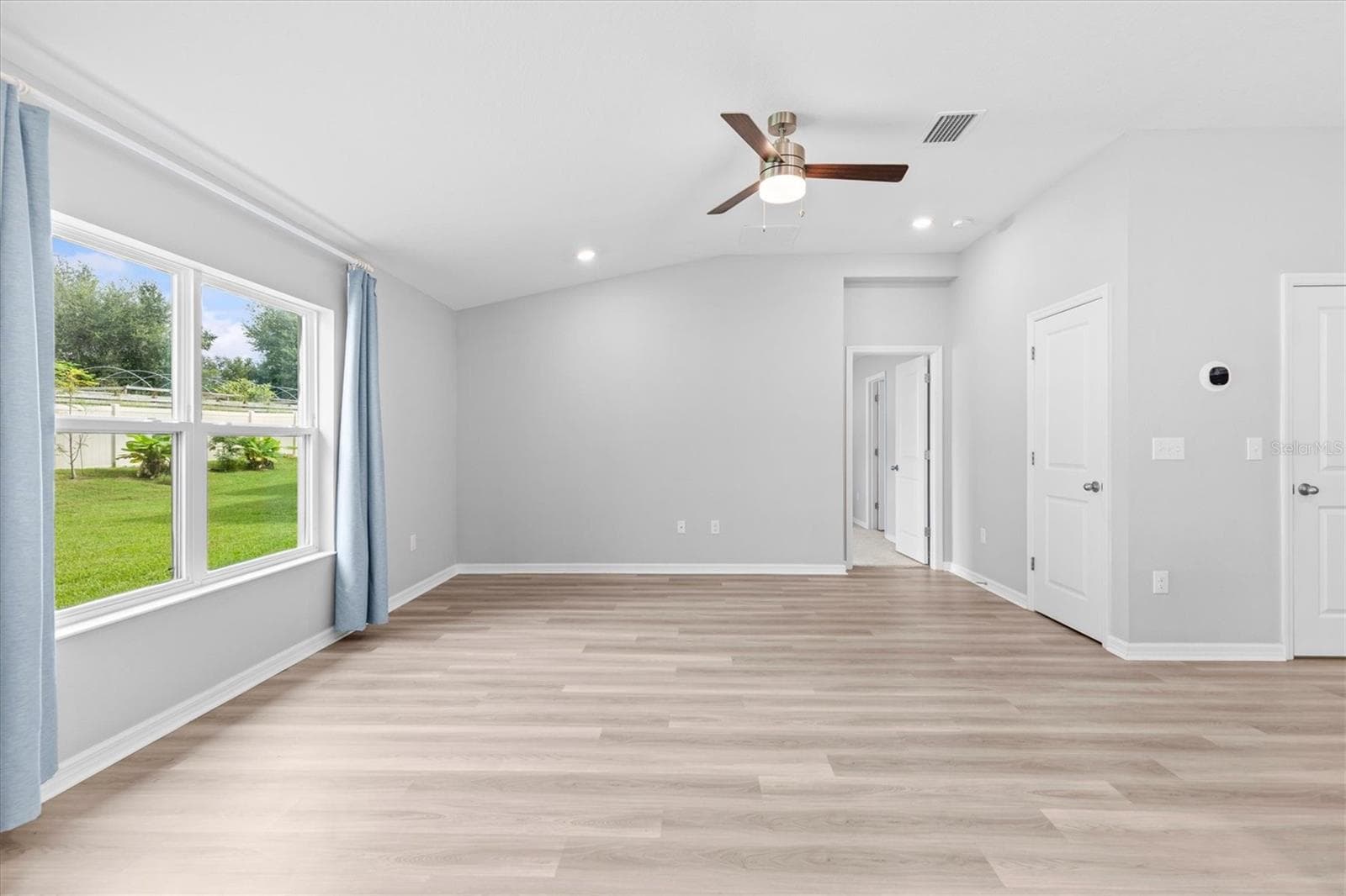 Single Family Residence at 9972 MESIC WOODS AVE, SEFFNER, photo 19 of 45