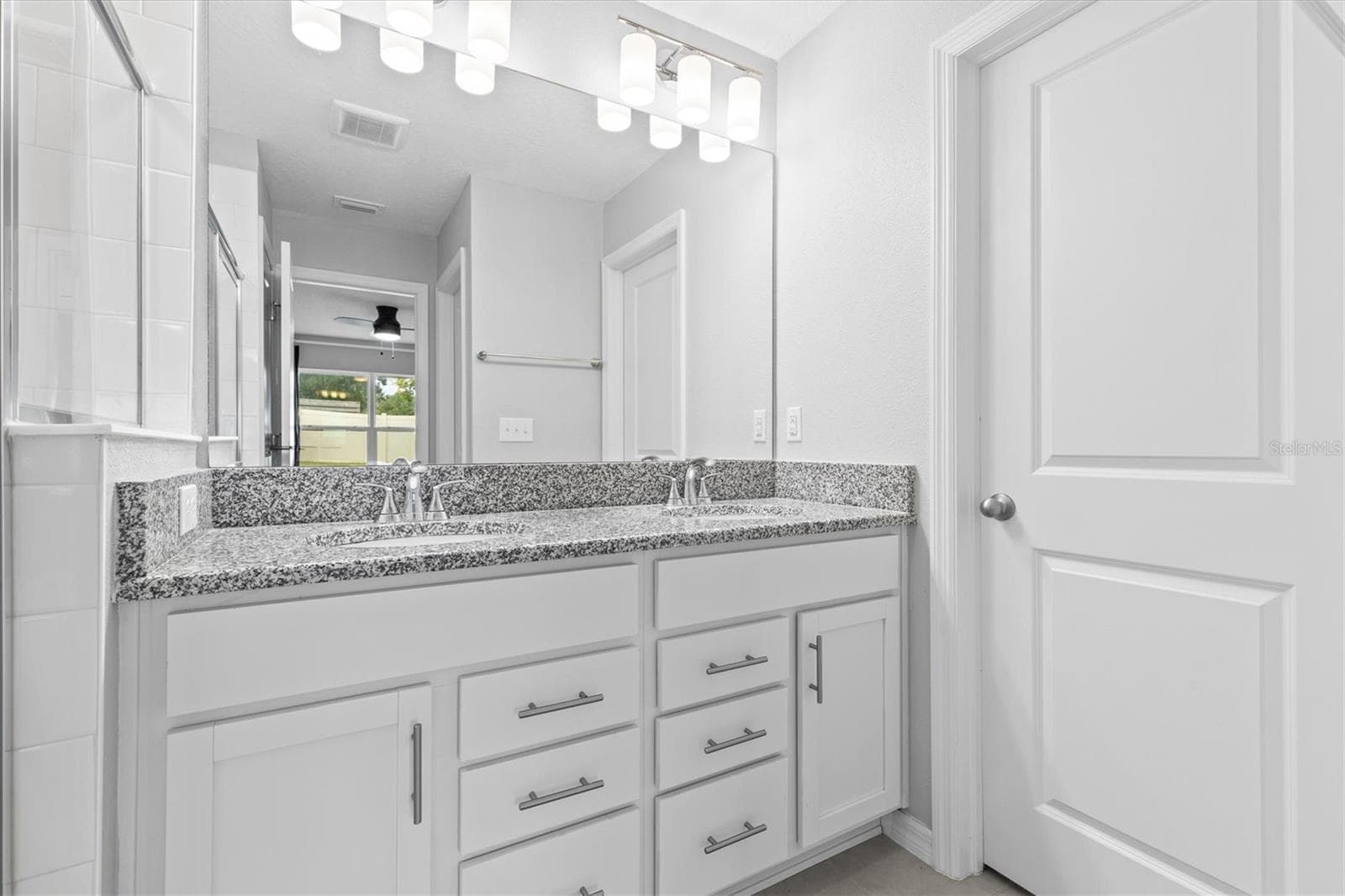 Single Family Residence at 9972 MESIC WOODS AVE, SEFFNER, photo 31 of 45