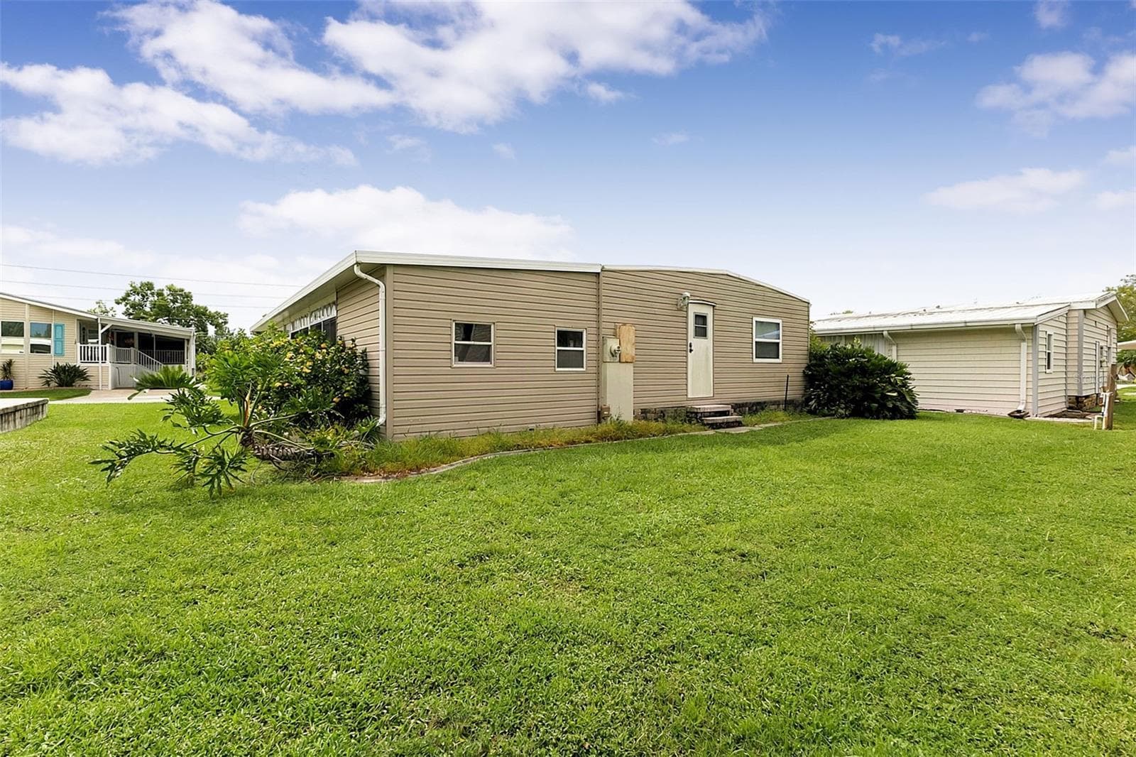 Manufactured Home at 4300 RIVERSIDE DR #160, PUNTA GORDA, photo 6 of 34