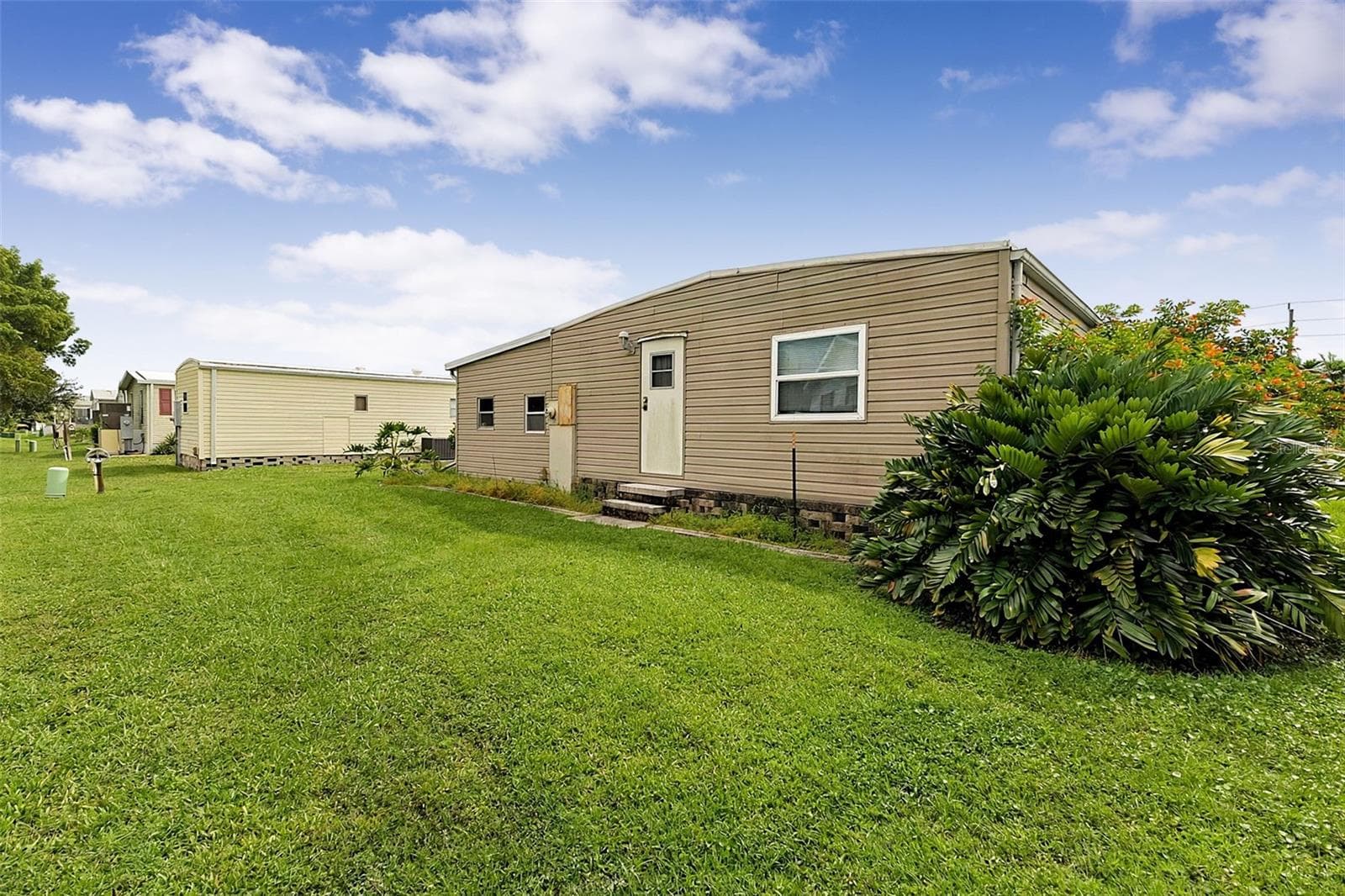 Manufactured Home at 4300 RIVERSIDE DR #160, PUNTA GORDA, photo 7 of 34