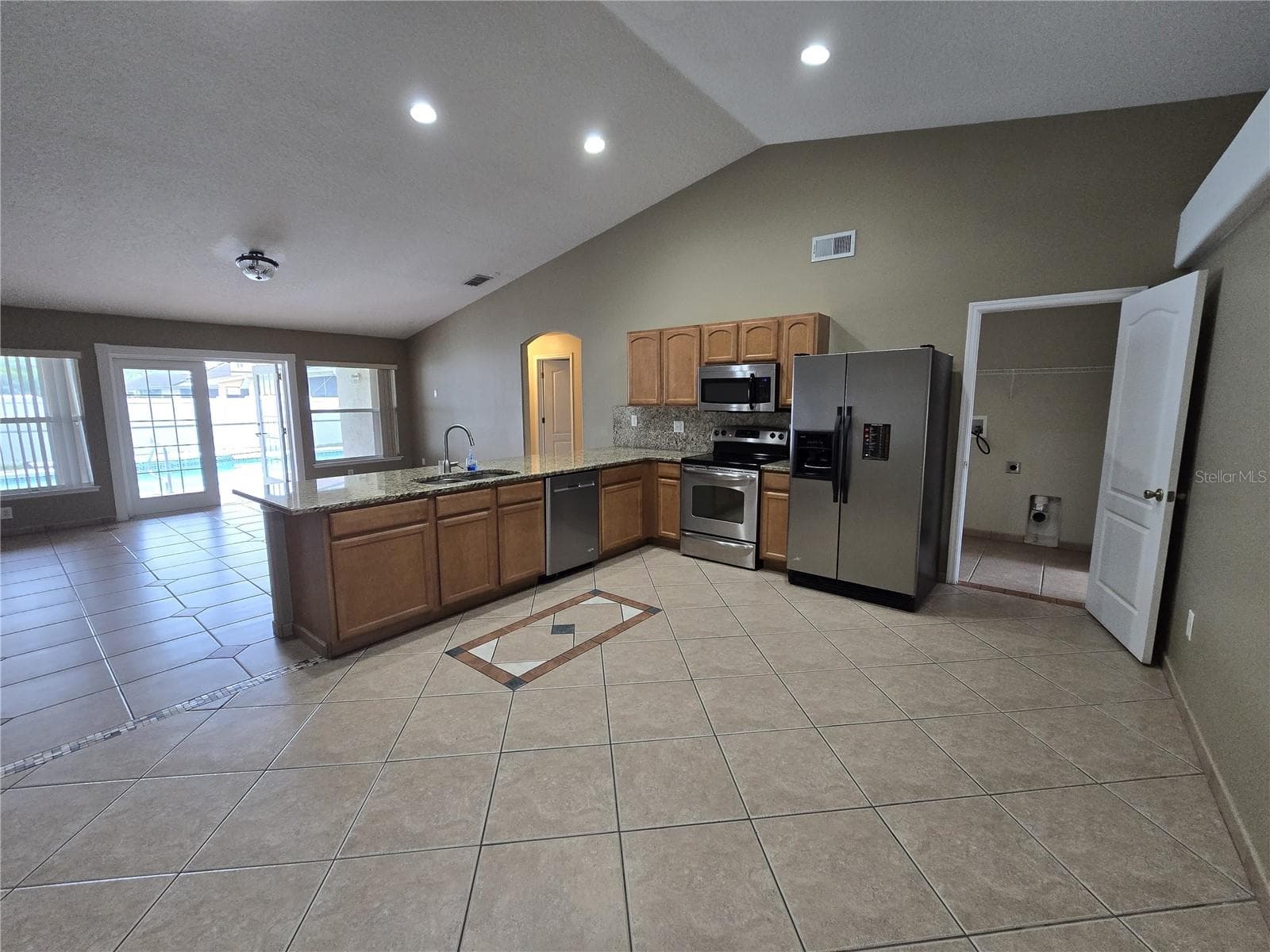 Single Family Residence at 1114 FIDELMA CT, ORLANDO, photo 9 of 51