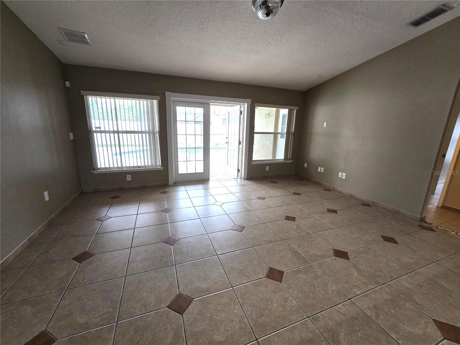 Single Family Residence at 1114 FIDELMA CT, ORLANDO, photo 15 of 51
