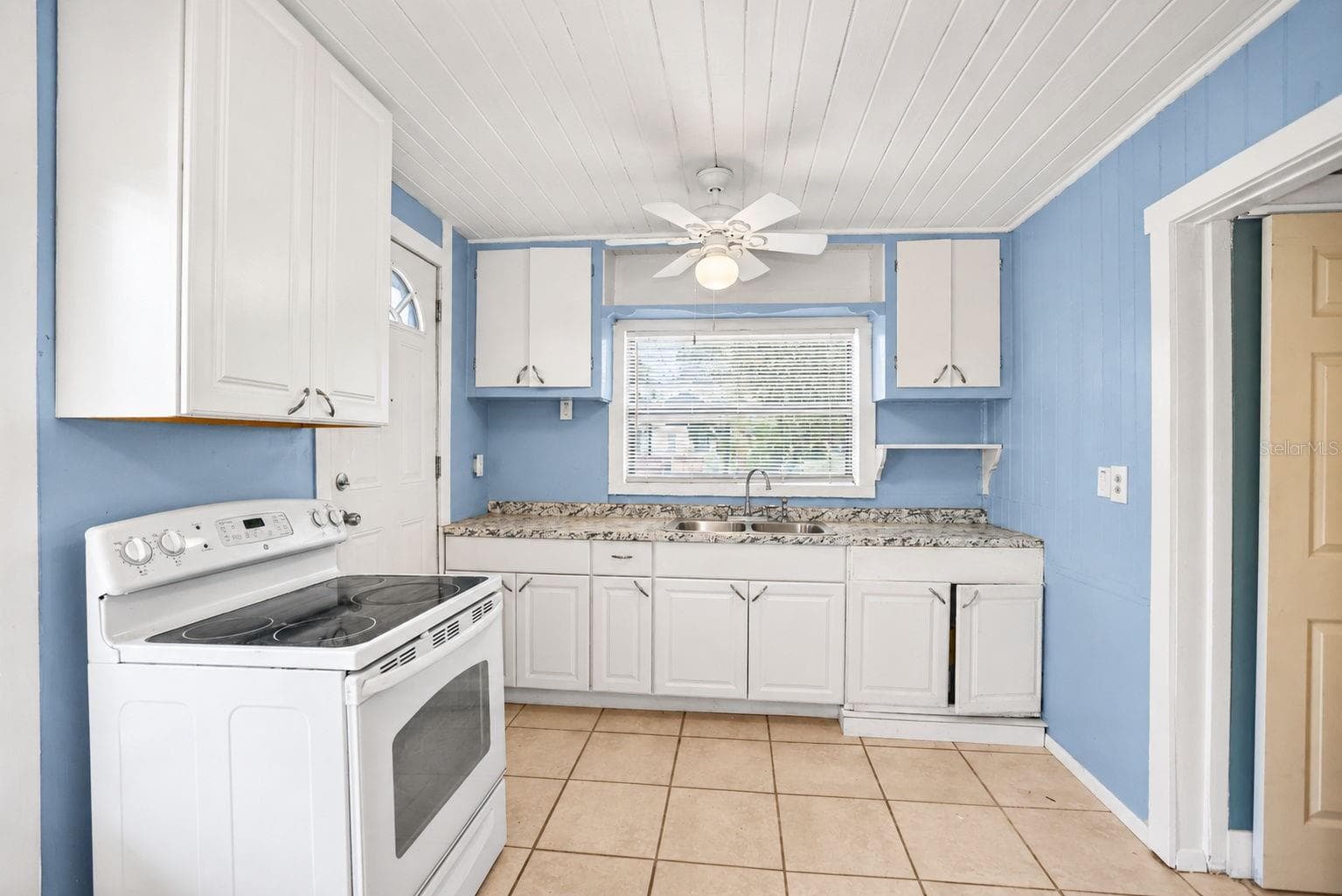 Single Family Residence at 374 3RD ST NW, LARGO, photo 33 of 41