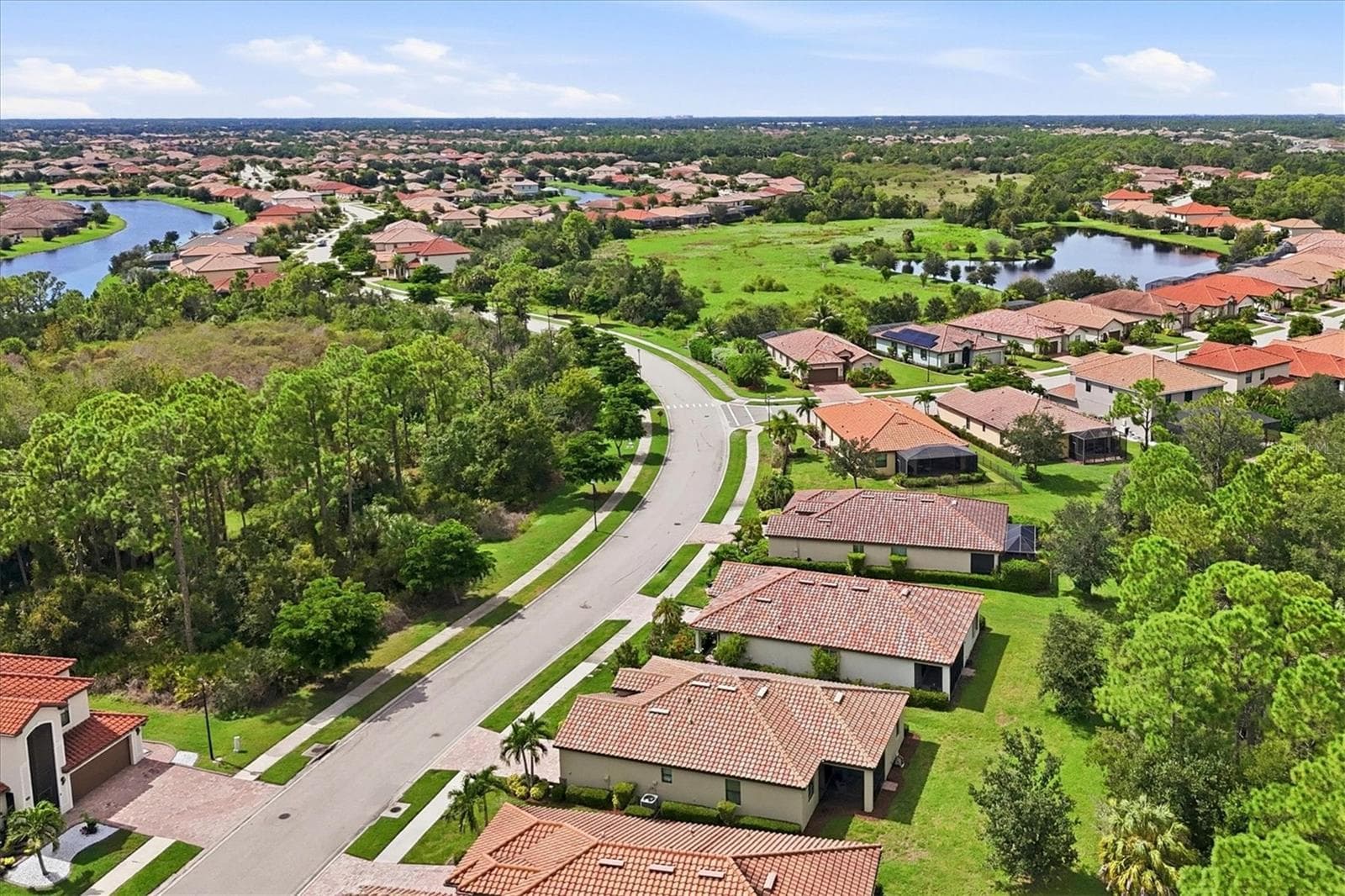 Single Family Residence at 12360 CANAVESE LN, VENICE, photo 39 of 85