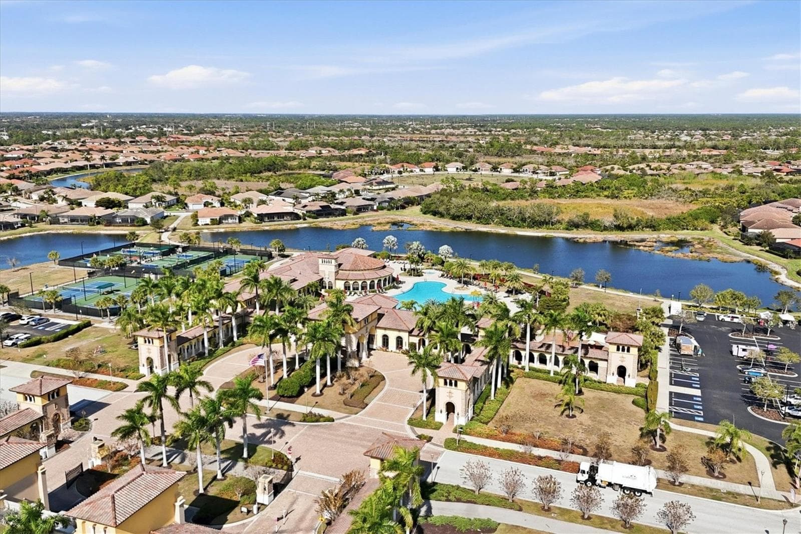 Single Family Residence at 12360 CANAVESE LN, VENICE, photo 45 of 85