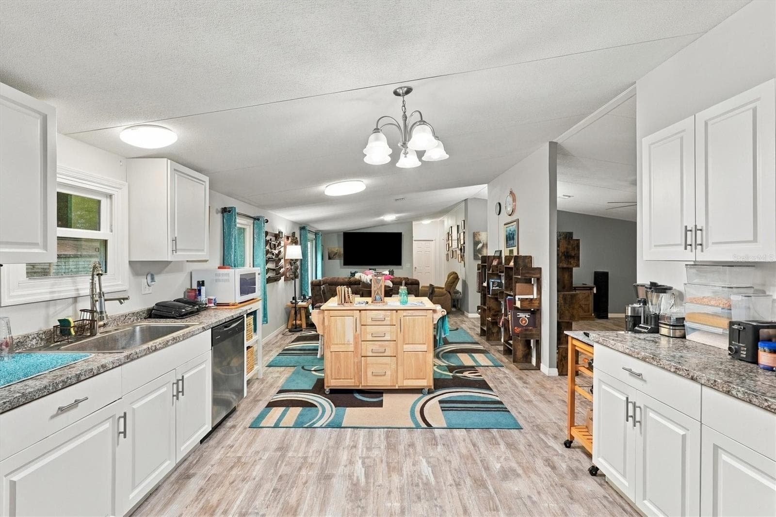 Manufactured Home at 17220 NE 28TH ST, WILLISTON, photo 13 of 29