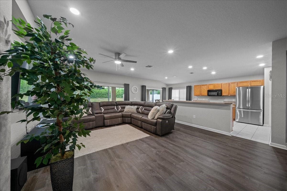Welcome home! - 5523 SW 42ND PL, OCALA