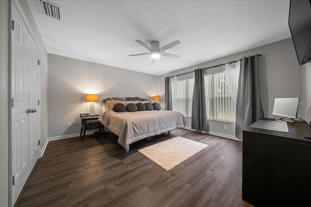 Owner's Suite - 5523 SW 42ND PL, OCALA