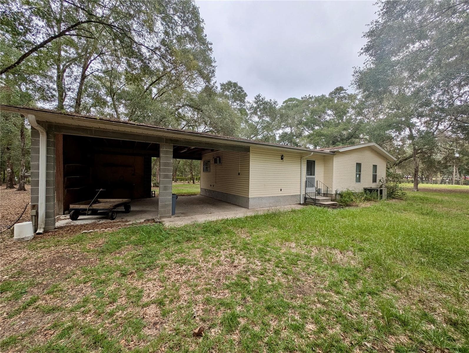 Manufactured Home at 12180 NE 238TH TER, SALT SPRINGS, photo 25 of 29