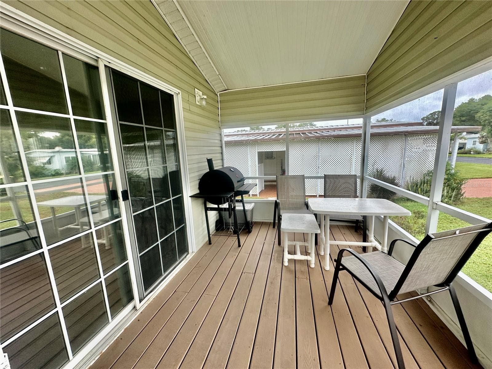 Front screened Porch - 131 BONNIE DR, AUBURNDALE