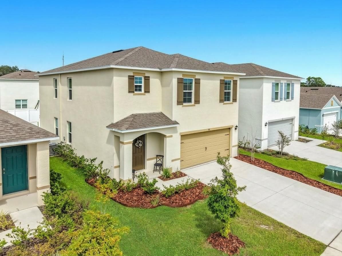 Single Family Residence at 182 AMBERWOOD WAY, UMATILLA, photo 2 of 50