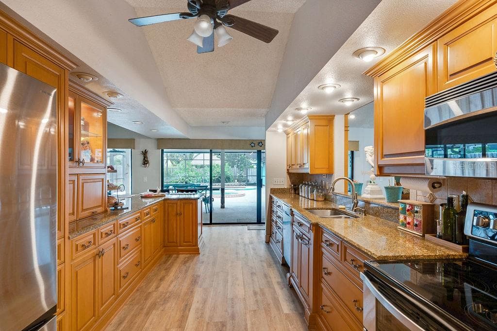 Single Family Residence at 8004 NW 11TH AVE, BRADENTON, photo 14 of 48