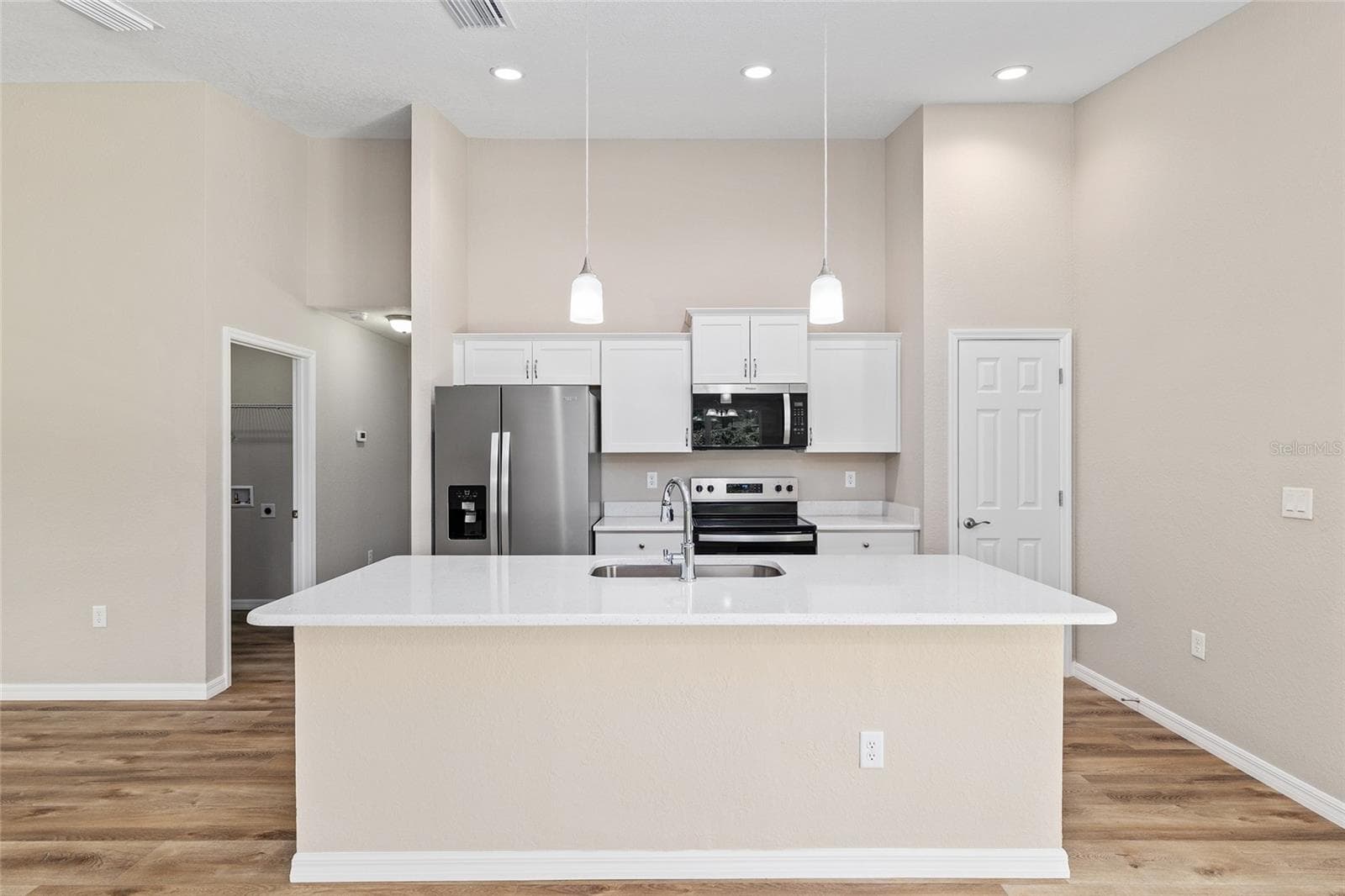 Single Family Residence at 7736 N MANVILLE RD, CITRUS SPRINGS, photo 5 of 21