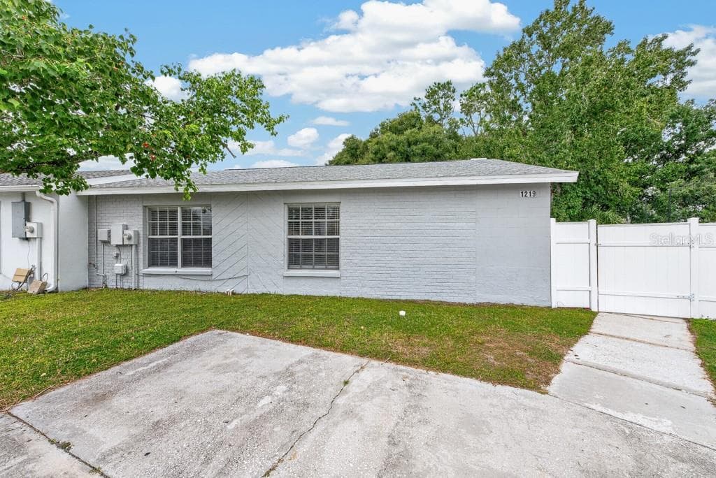 1219 MOHRLAKE DR