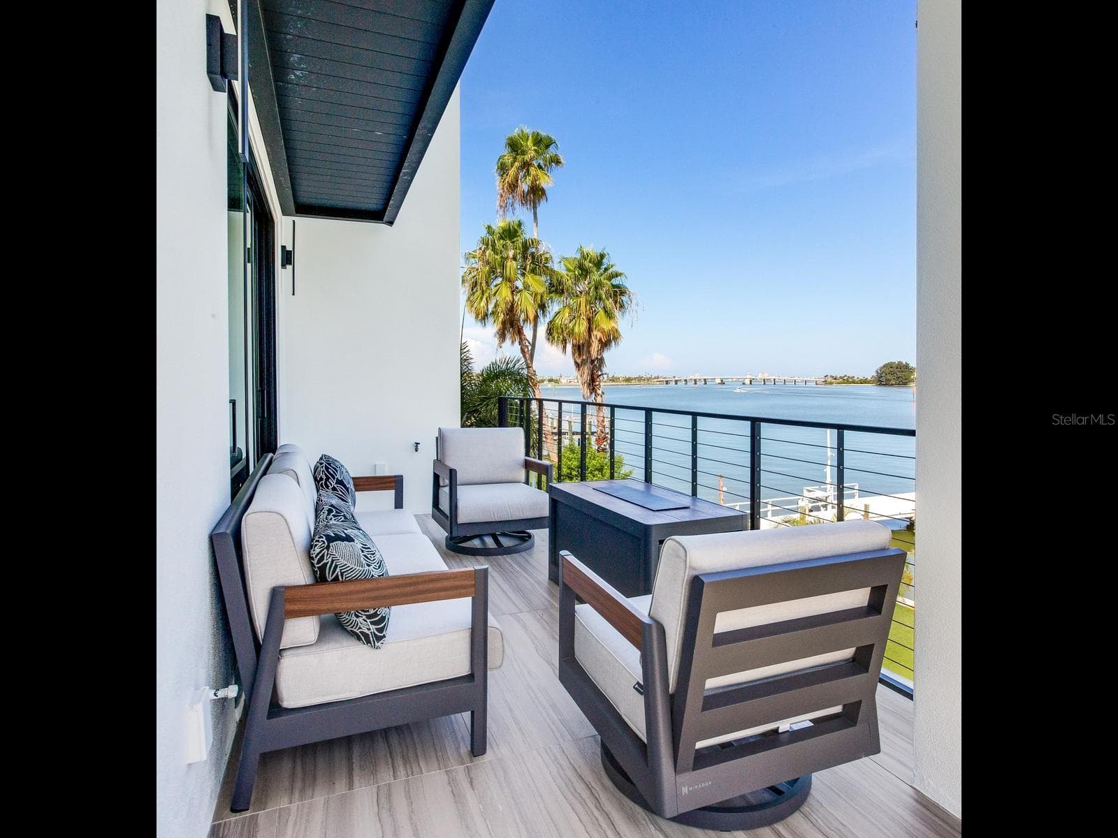 Balcony off of living room - 836 BAY POINT DR, MADEIRA BEACH