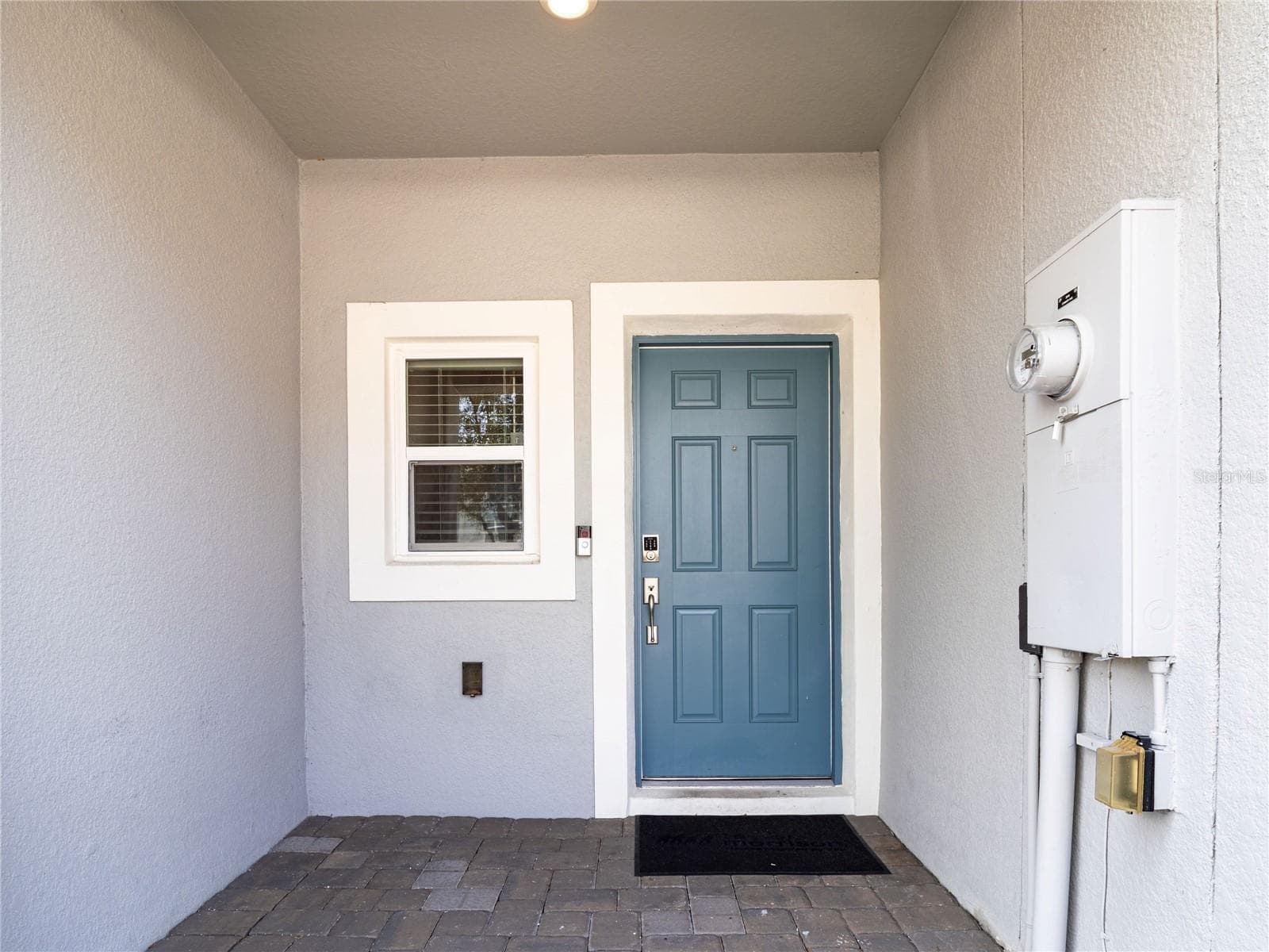 Townhouse at 2918 CANARY AVE, DAVENPORT, photo 2 of 21