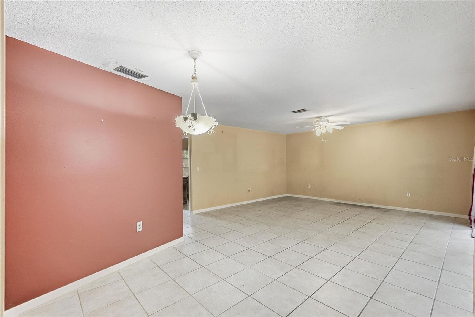 Single Family Residence at 1411 52 ST E, PALMETTO, photo 4 of 38