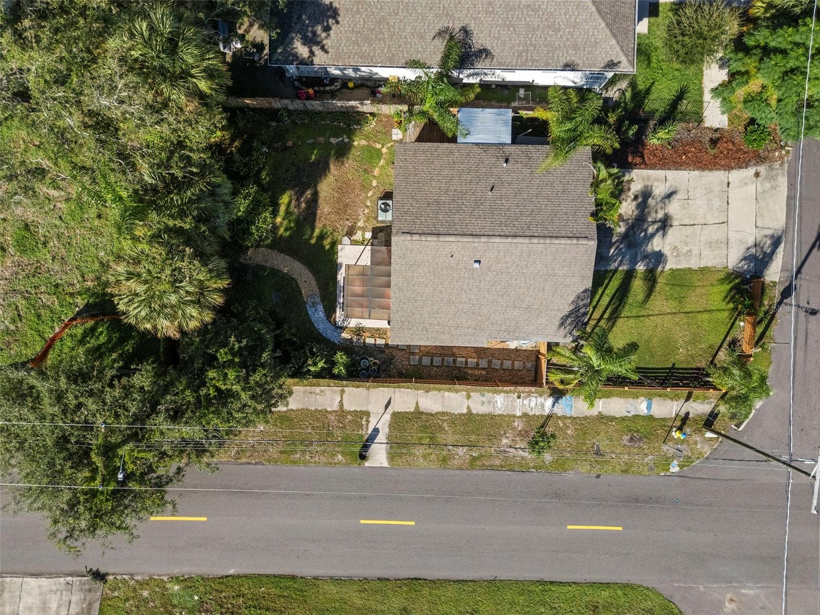 Single Family Residence at 1825 E ESKIMO AVE, TAMPA, photo 29 of 33