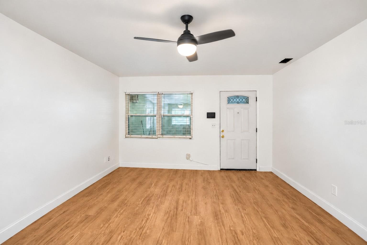 Single Family Residence at 374 3RD ST NW, LARGO, photo 6 of 41