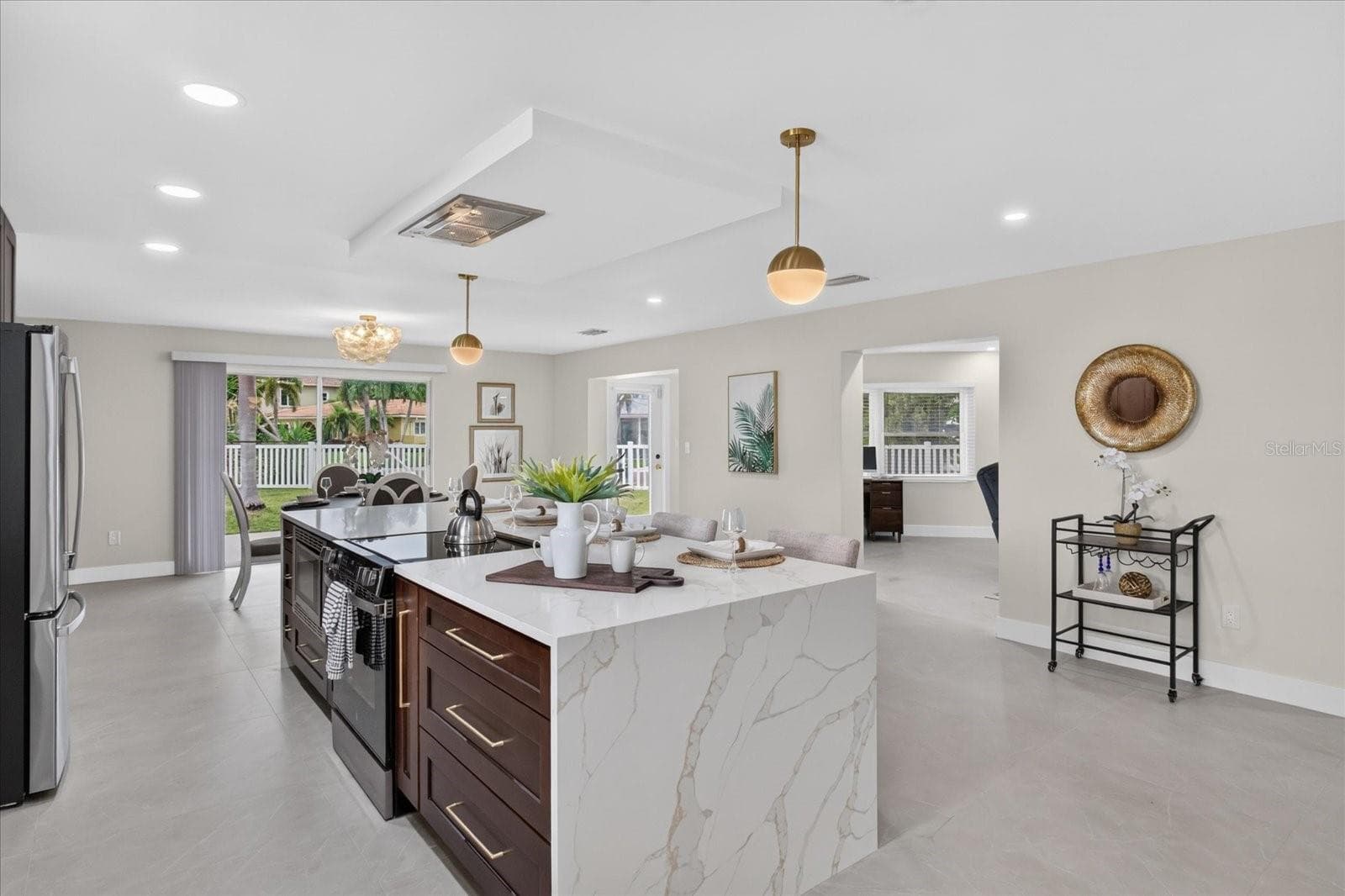 Single Family Residence at 10100 PARADISE BLVD, TREASURE ISLAND, photo 11 of 48