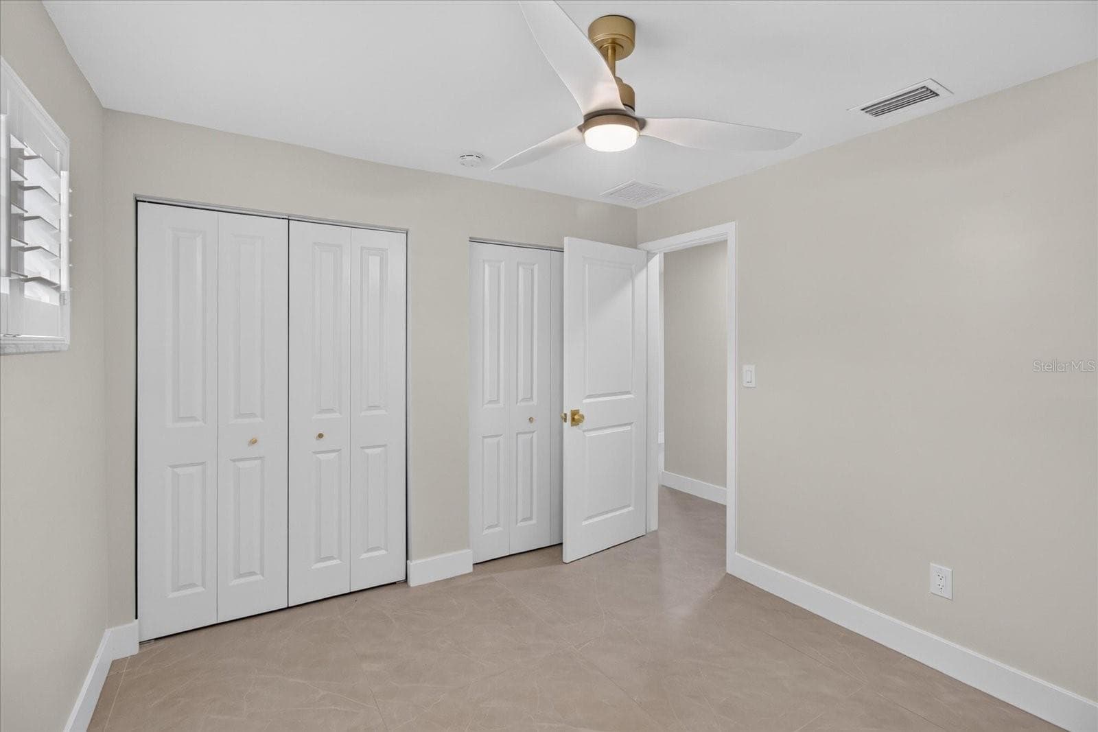 Single Family Residence at 10100 PARADISE BLVD, TREASURE ISLAND, photo 34 of 48