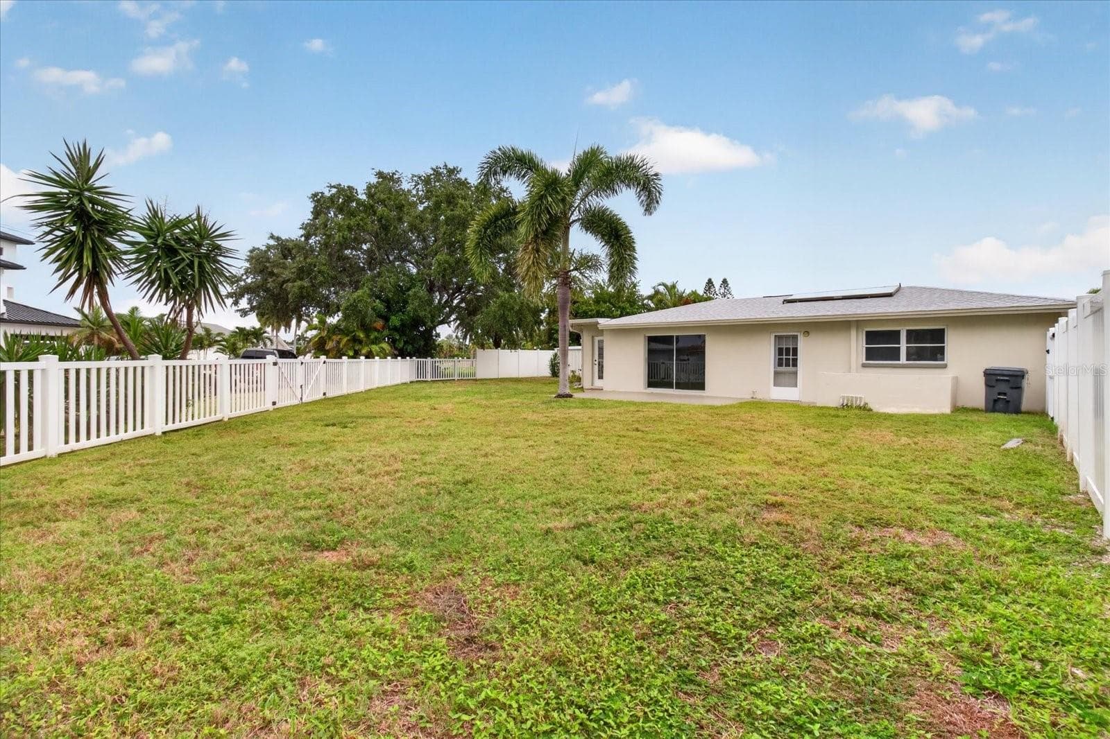 Single Family Residence at 10100 PARADISE BLVD, TREASURE ISLAND, photo 39 of 48