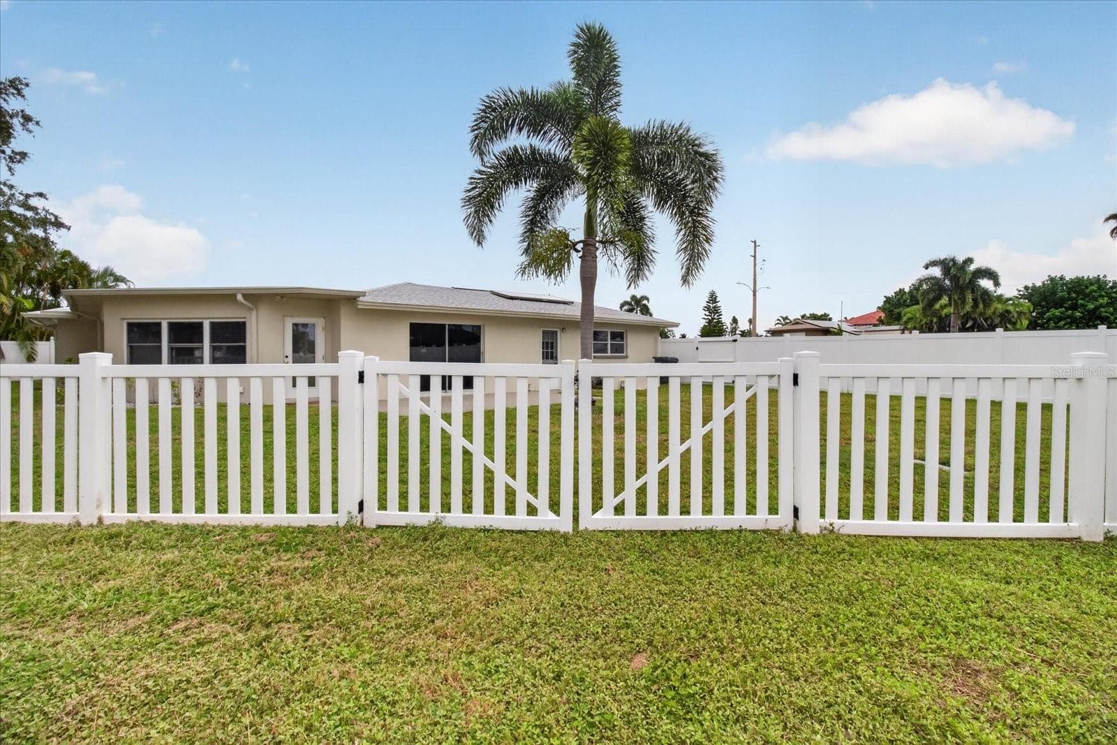 Single Family Residence at 10100 PARADISE BLVD, TREASURE ISLAND, photo 41 of 48
