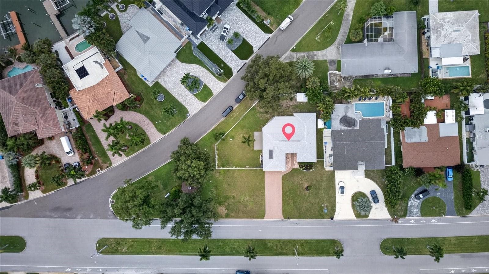 Single Family Residence at 10100 PARADISE BLVD, TREASURE ISLAND, photo 43 of 48
