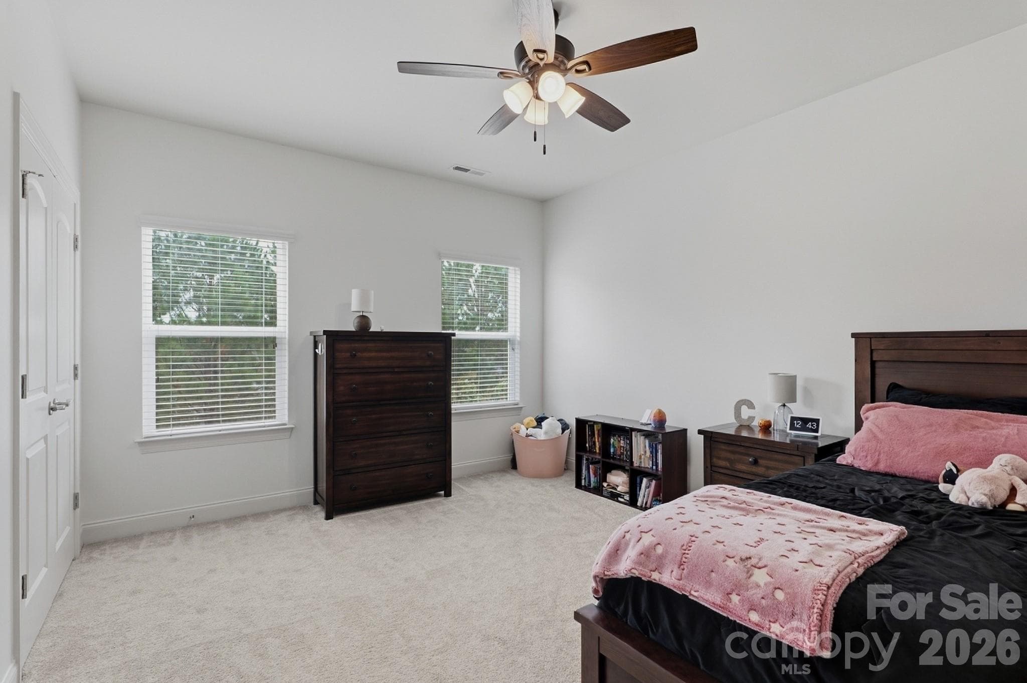 Single Family Residence at 2035 Pinyon Lane, Lancaster, photo 27 of 44