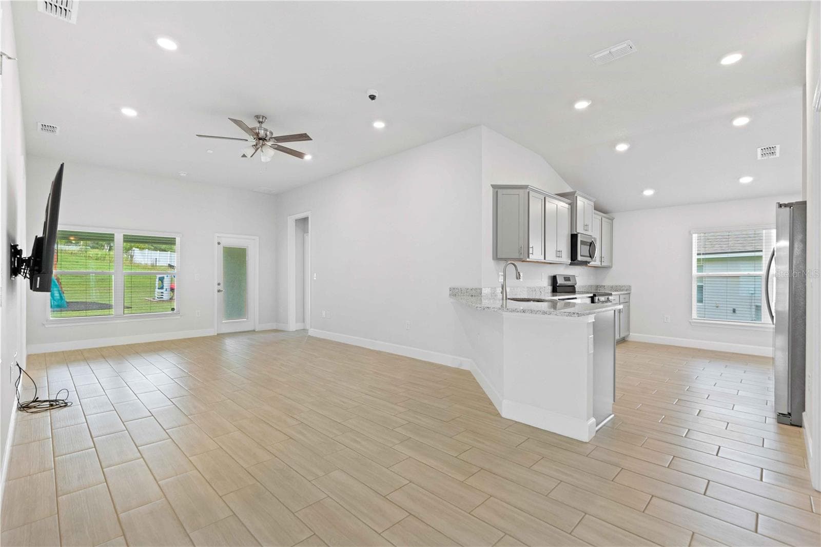 Single Family Residence at 13229 OGDEN GLADE RD, DADE CITY, photo 9 of 43