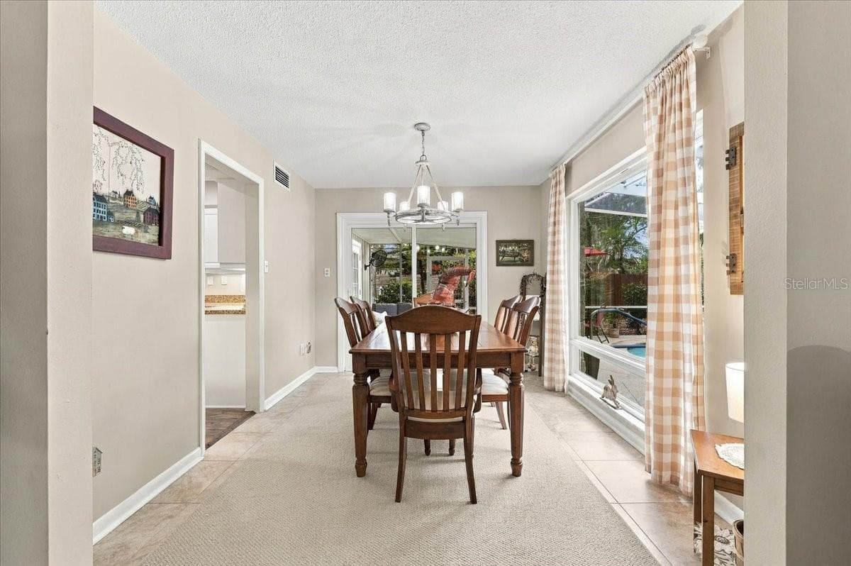 Formal Dining - 520 DON EL ST, LAKELAND