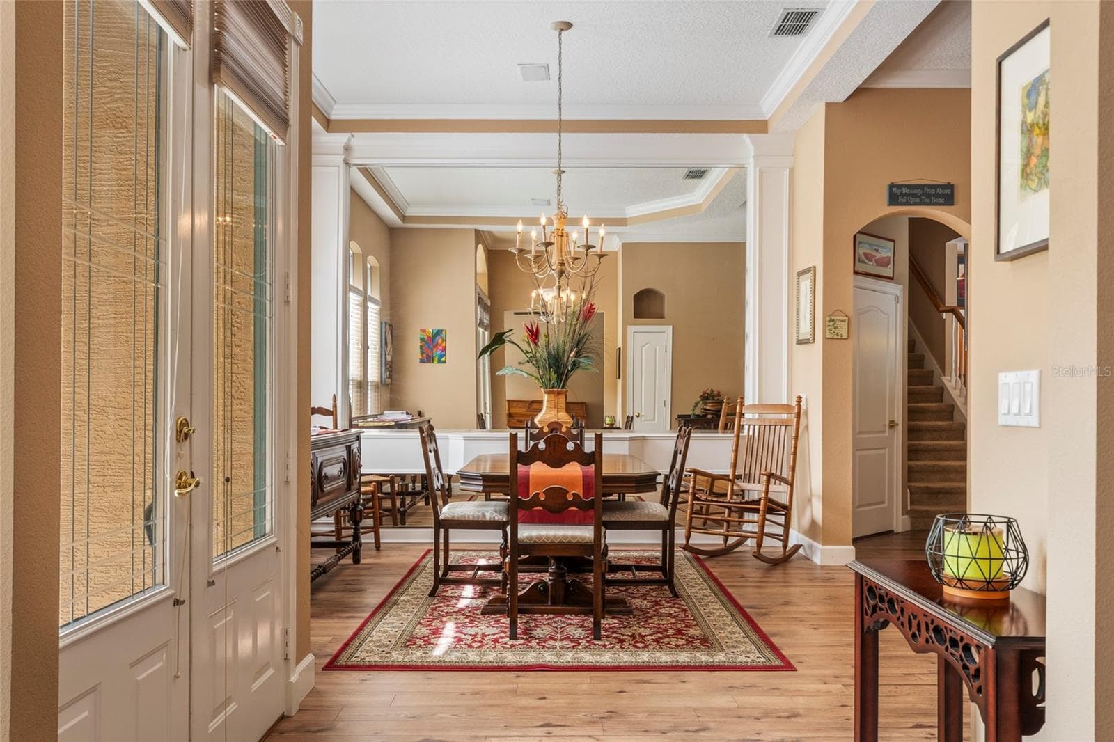 Dining Room with Tray Ceiling and Crown Molding - 2712 ALOMA OAKS DR, OVIEDO
