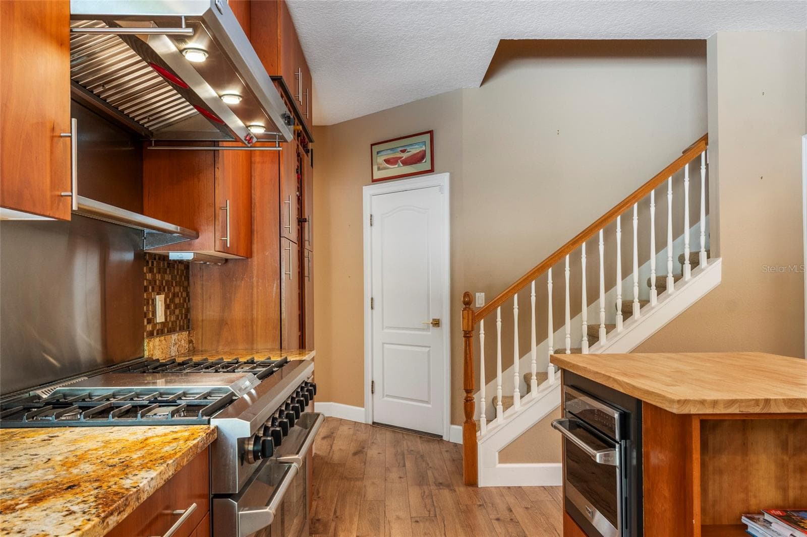 New Microwave and Butcher Block Top Island - 2712 ALOMA OAKS DR, OVIEDO