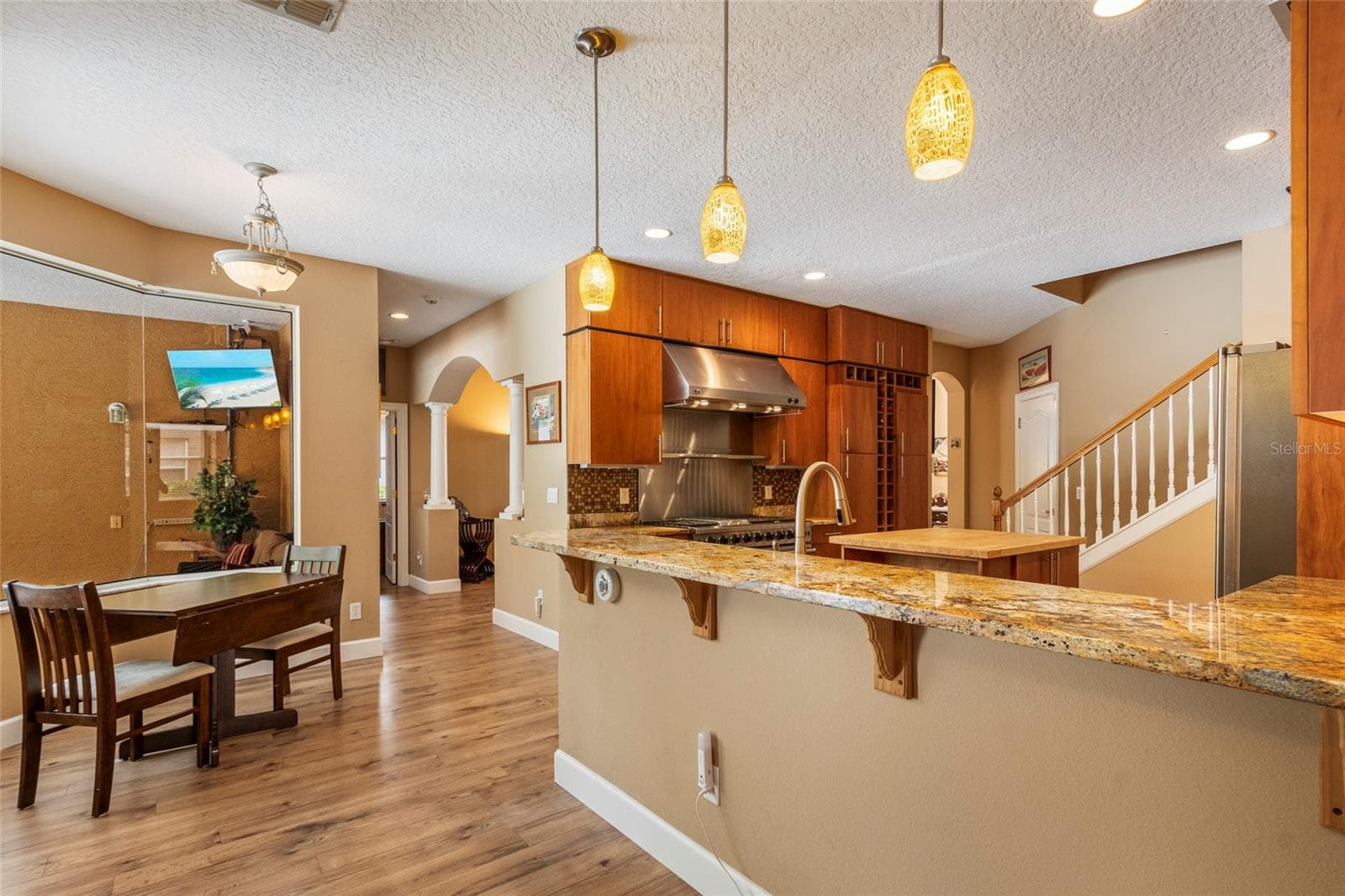 Breakfast Bar and Nook - 2712 ALOMA OAKS DR, OVIEDO