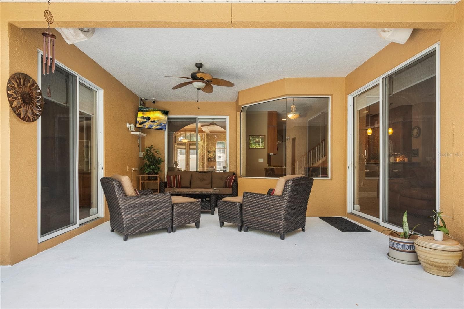 Covered Lanai with TV and Speakers (convey) - 2712 ALOMA OAKS DR, OVIEDO