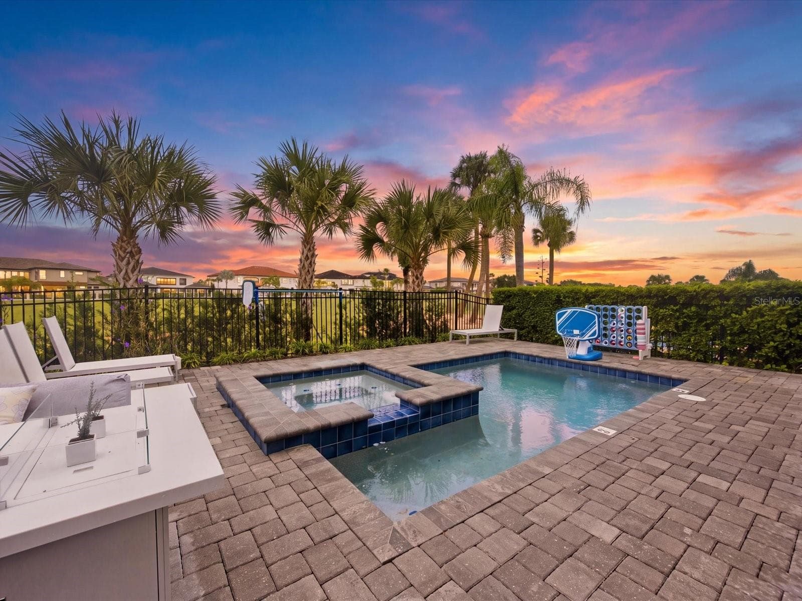 Single Family Residence at 1104 CASTLE PINES CT, KISSIMMEE, photo 2 of 47