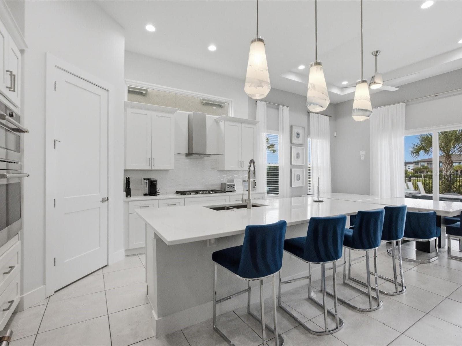 Single Family Residence at 1104 CASTLE PINES CT, KISSIMMEE, photo 9 of 47