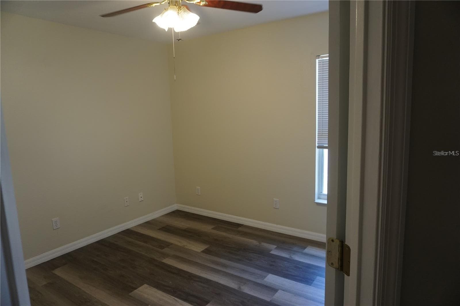 Single Family Residence at 1084 BLUEGRASS DR, GROVELAND, photo 8 of 20