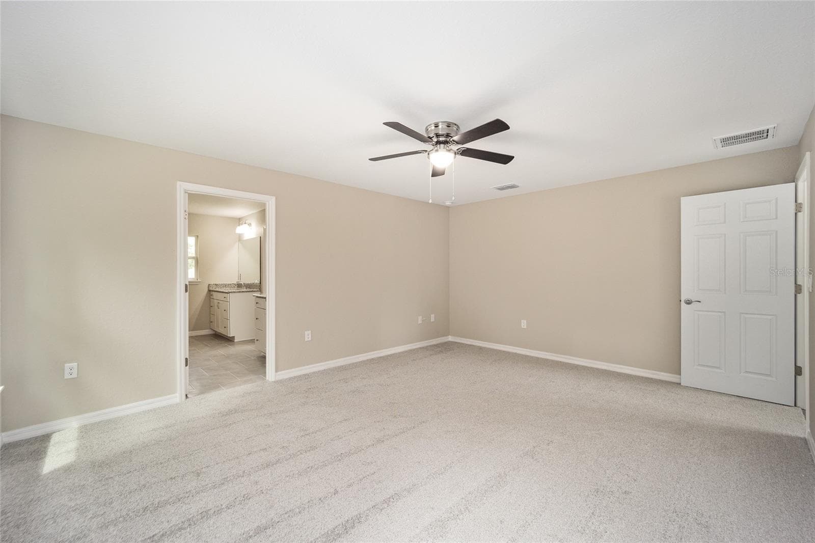 Single Family Residence at 19447 SW 98TH PLACE RD, DUNNELLON, photo 14 of 43