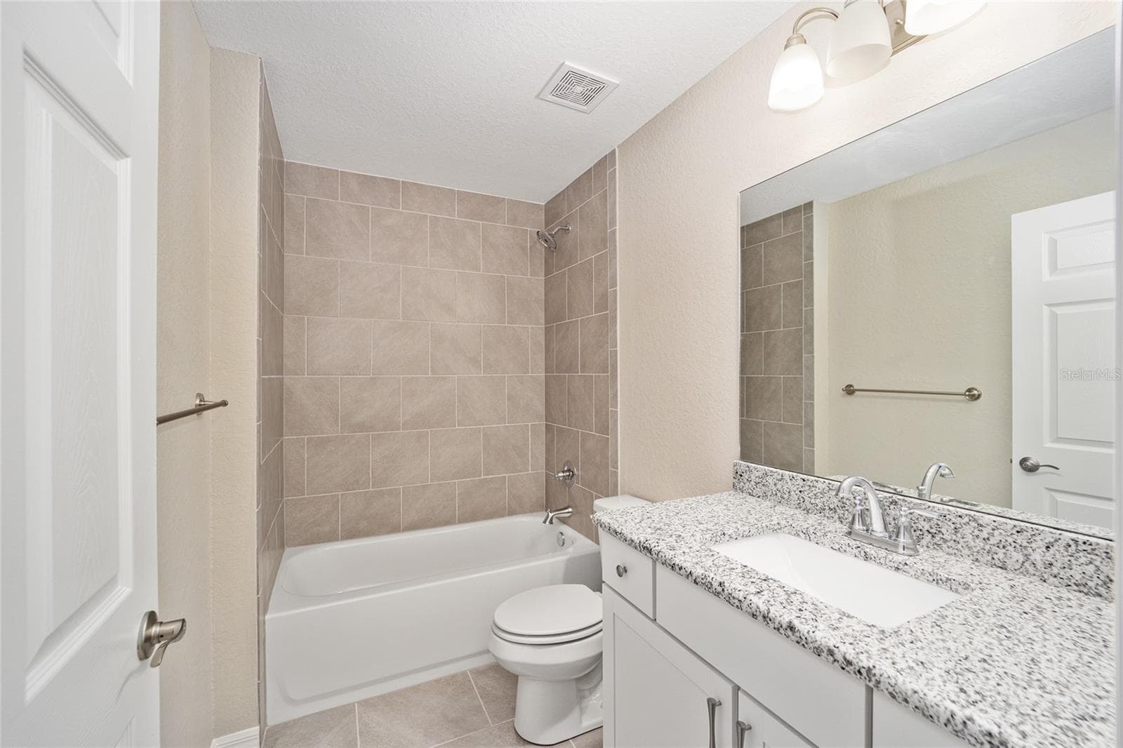 Single Family Residence at 19447 SW 98TH PLACE RD, DUNNELLON, photo 20 of 43