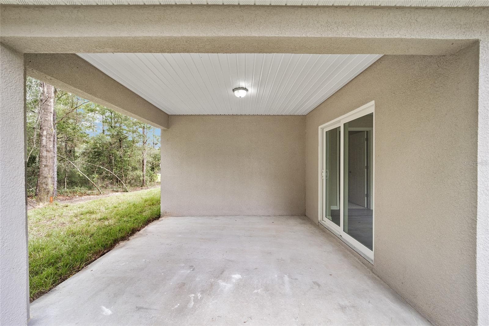 MODEL HOME - 19447 SW 98TH PLACE RD, DUNNELLON