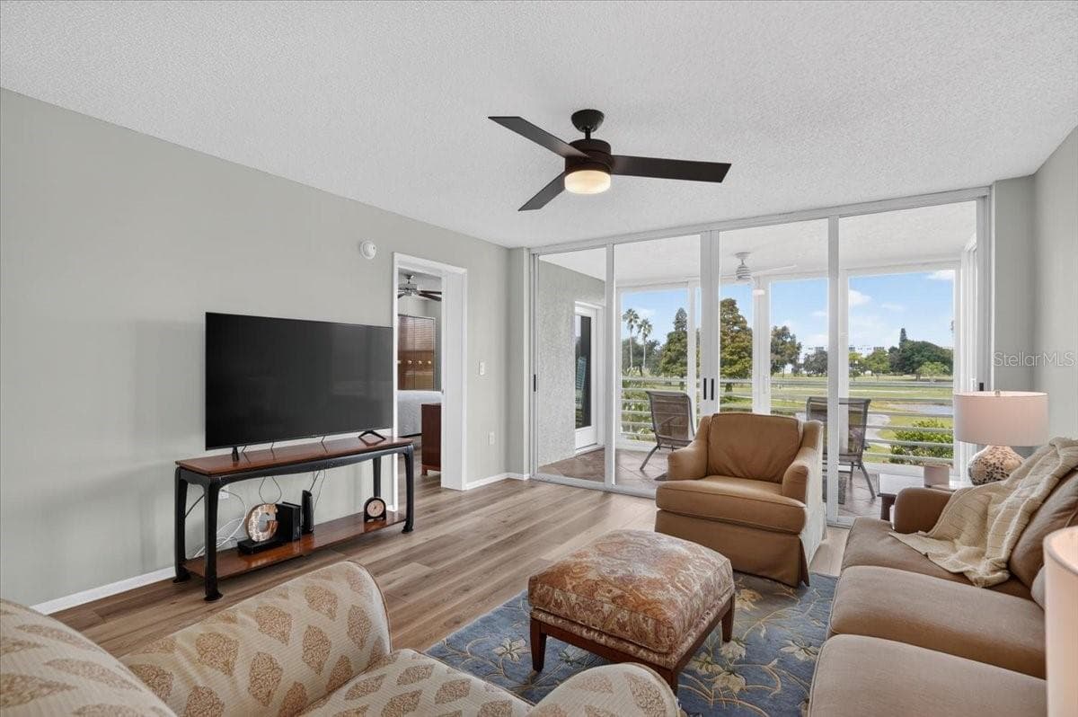 Condominium at 4570 PINEBROOK CIR #208, BRADENTON, photo 6 of 30