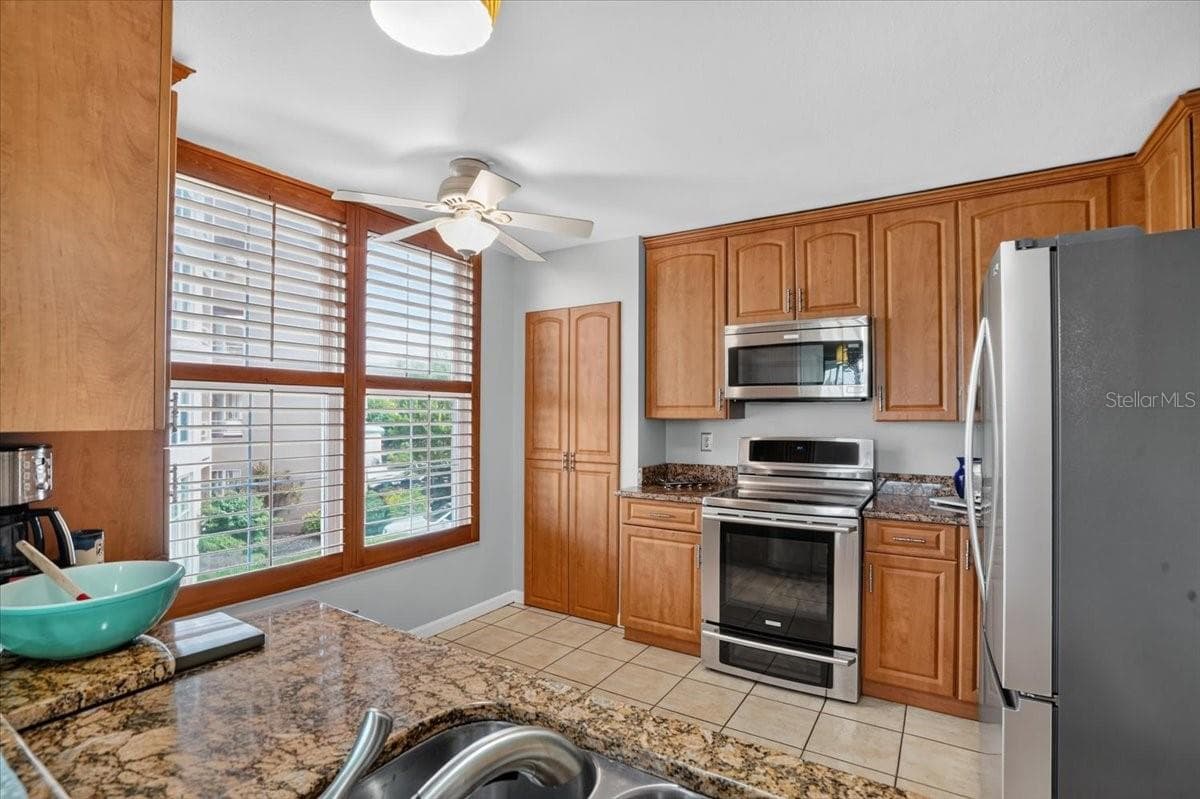 Condominium at 4570 PINEBROOK CIR #208, BRADENTON, photo 8 of 30