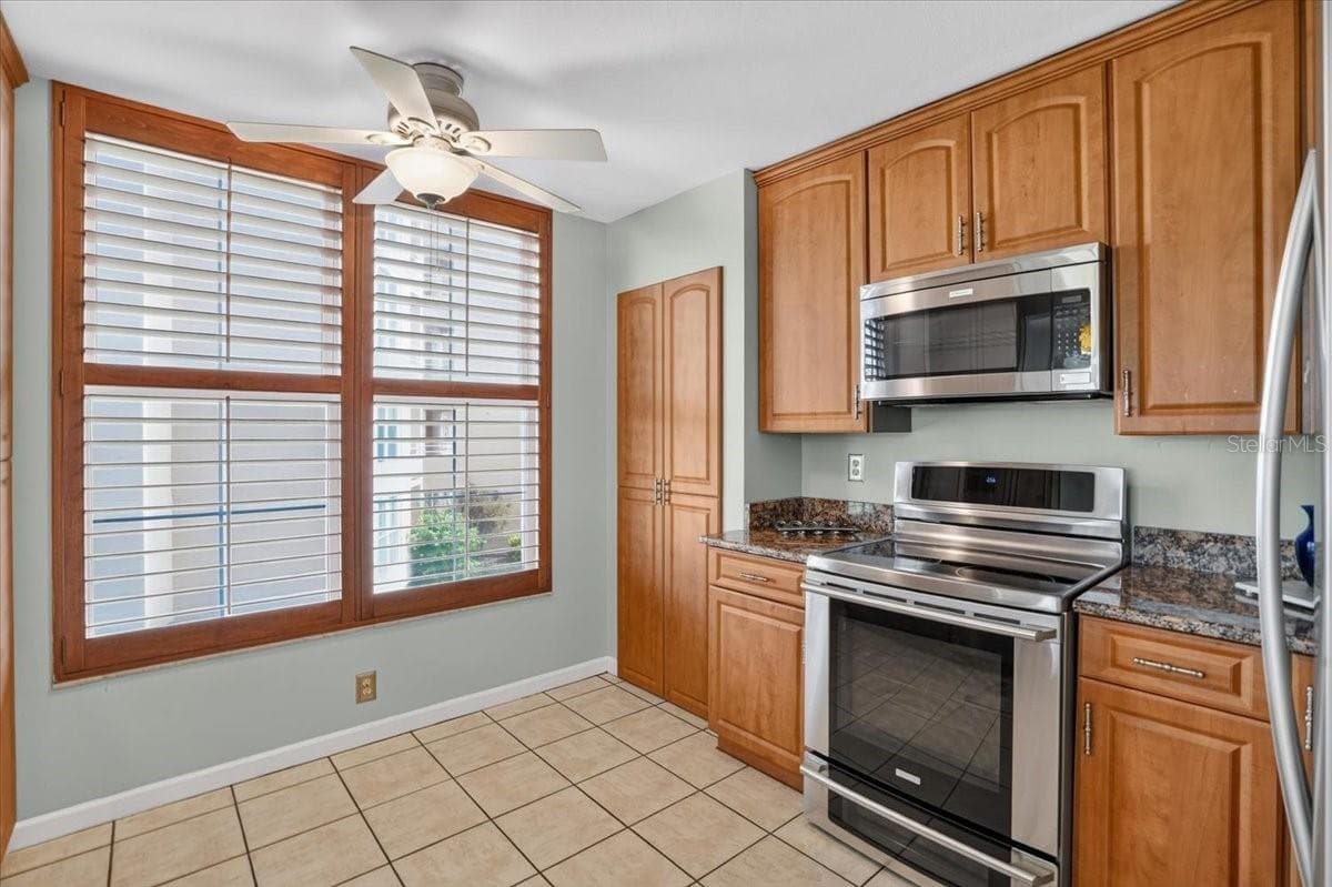 Condominium at 4570 PINEBROOK CIR #208, BRADENTON, photo 10 of 30