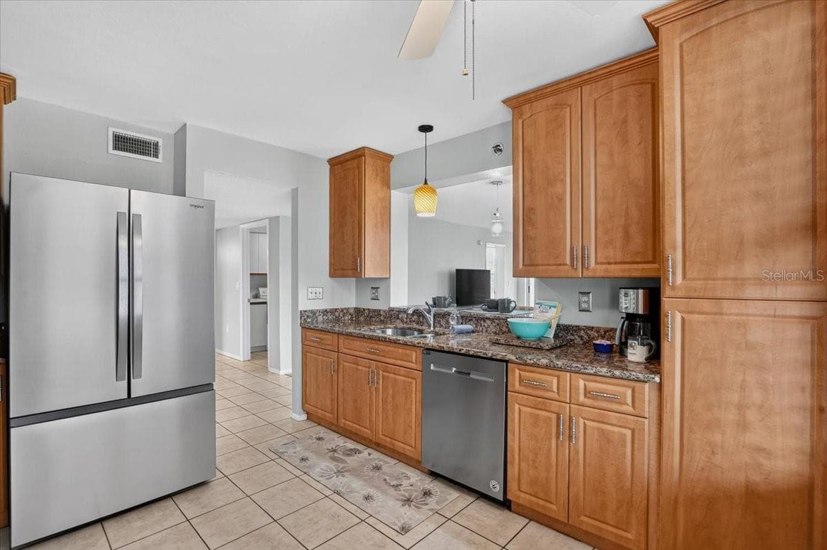 Condominium at 4570 PINEBROOK CIR #208, BRADENTON, photo 11 of 30