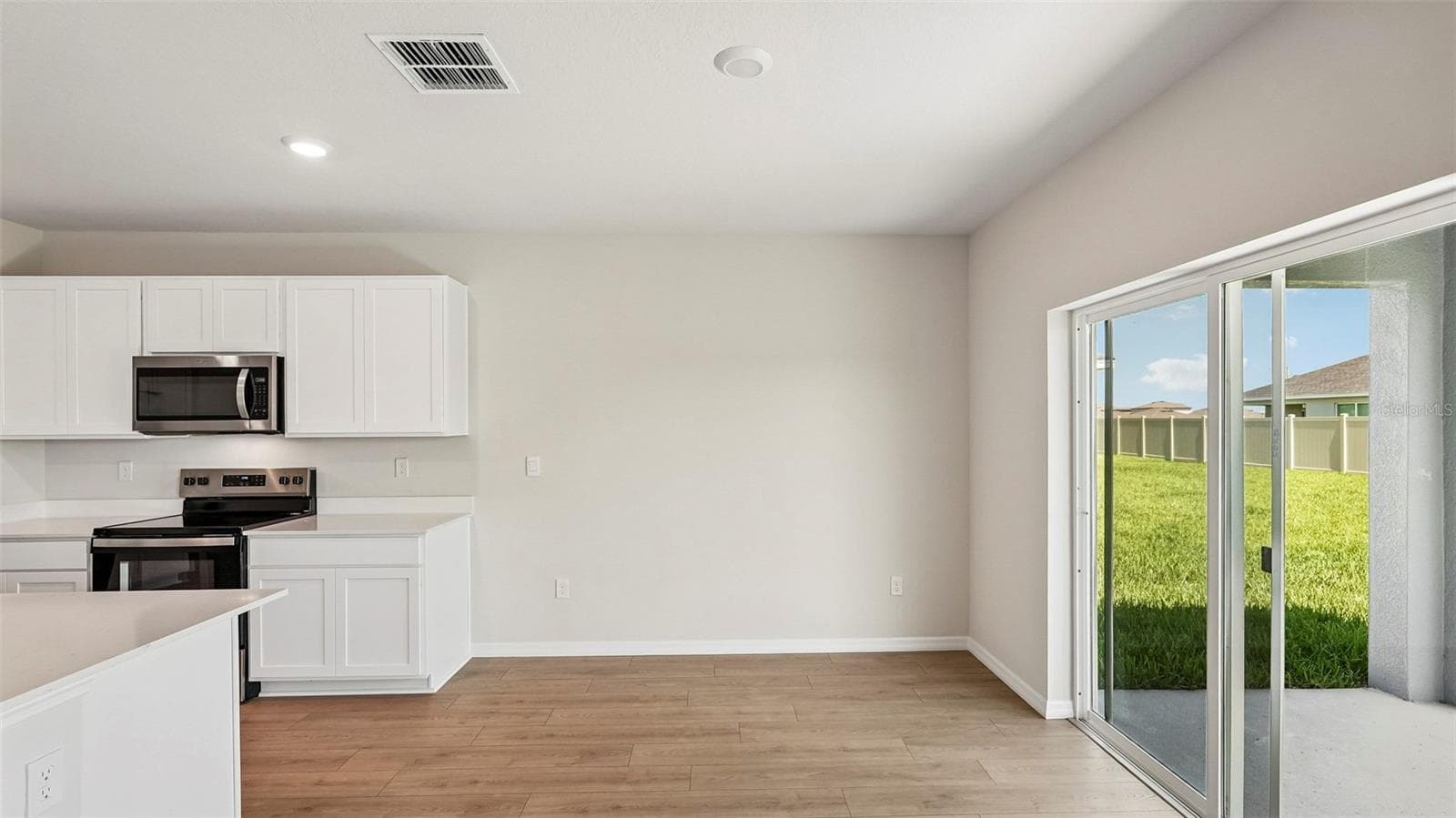 Single Family Residence at 11912 MOUNTAIN ISLAND TRL, PARRISH, photo 7 of 47