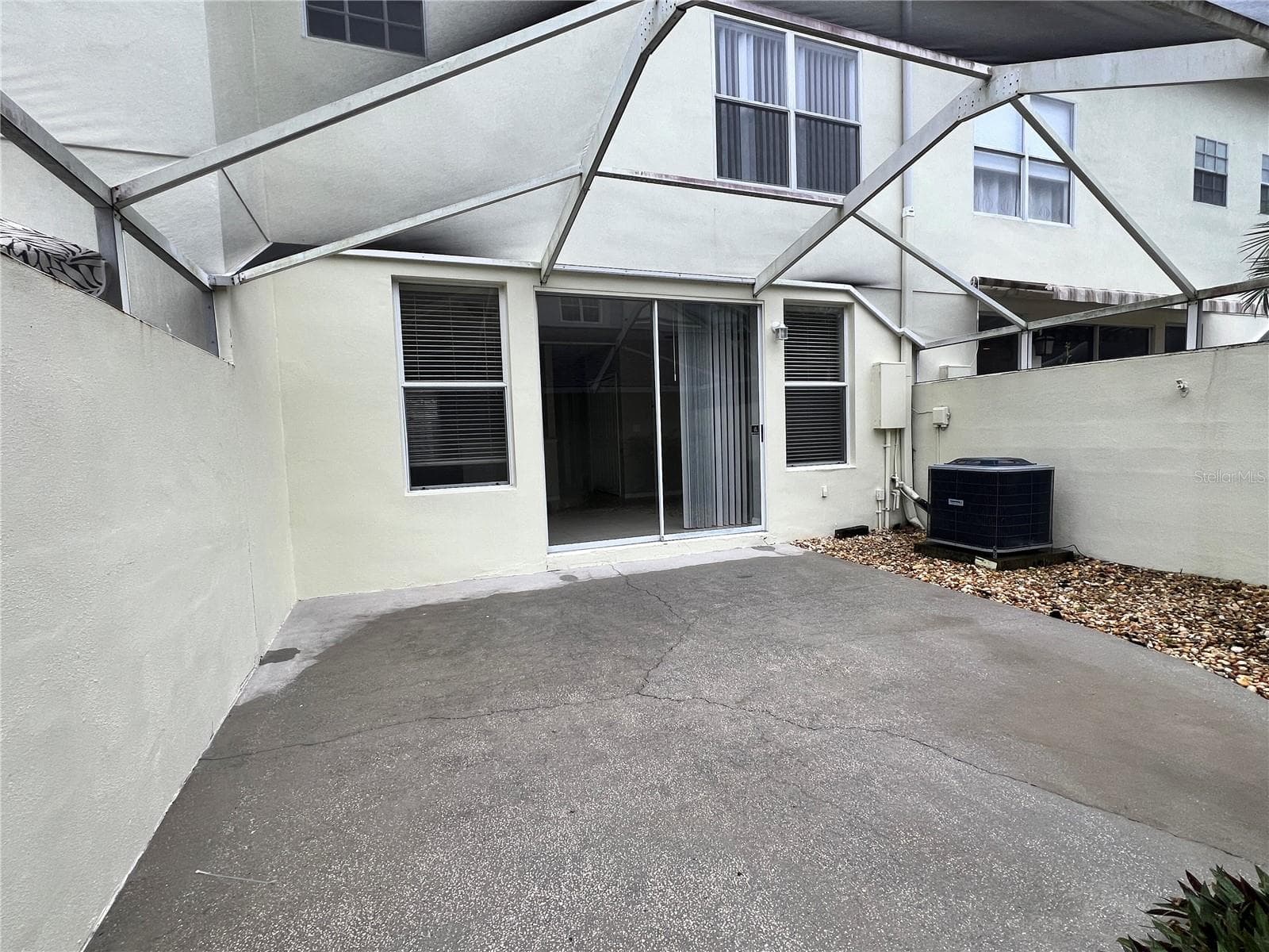 Townhouse at 10008 TATE LN, TAMPA, photo 18 of 19
