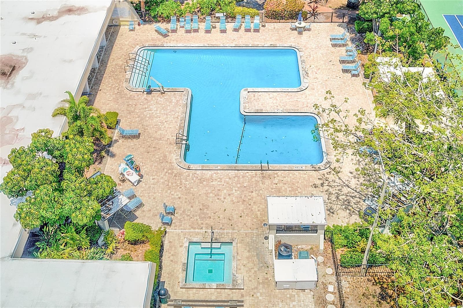 Condominium at 5660 80TH ST N #C305, ST PETERSBURG, photo 18 of 24