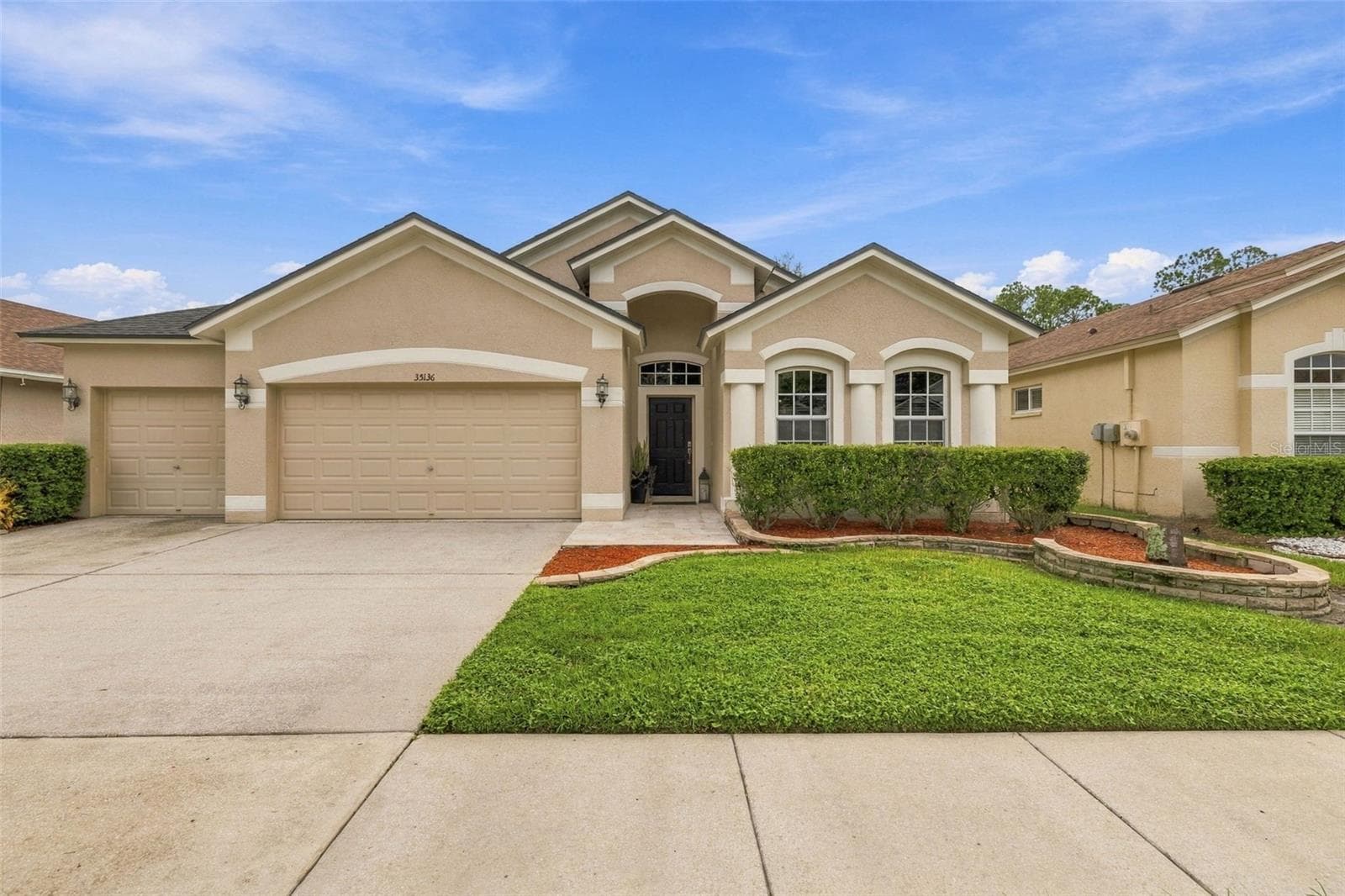 Single Family Residence at 35136 DEERFIELD OAKS DR, ZEPHYRHILLS, photo 2 of 52