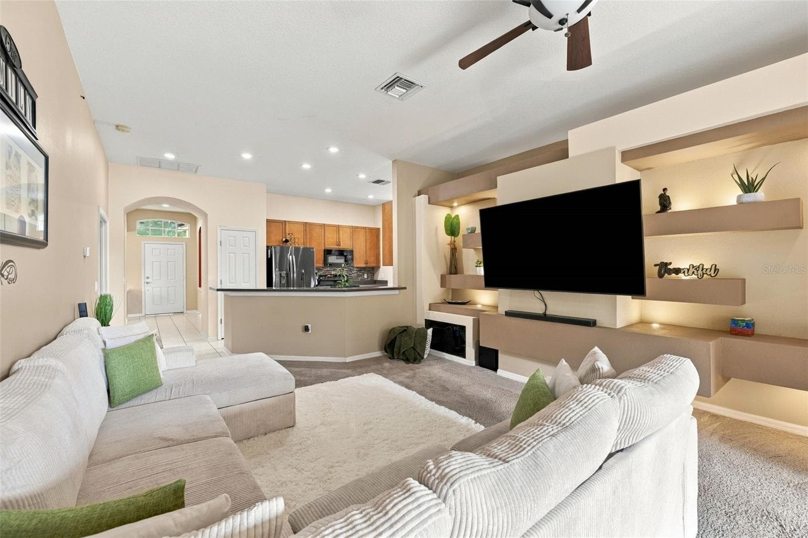 Single Family Residence at 35136 DEERFIELD OAKS DR, ZEPHYRHILLS, photo 6 of 52